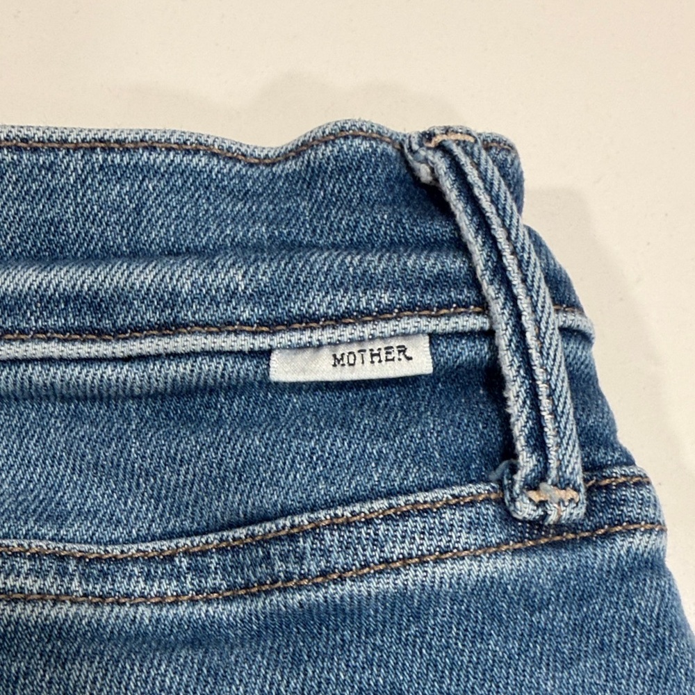 Mother Jeans The Double Insider Heel Jeans in Opposites Attract - Picture 10 of 10